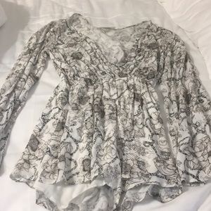 FLORAL PRINT LONG SLEEVE ROMPER